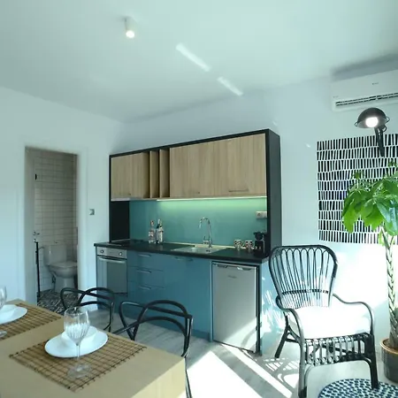 Mazi Rooms Ptolemeon Thessaloniki Exterior photo